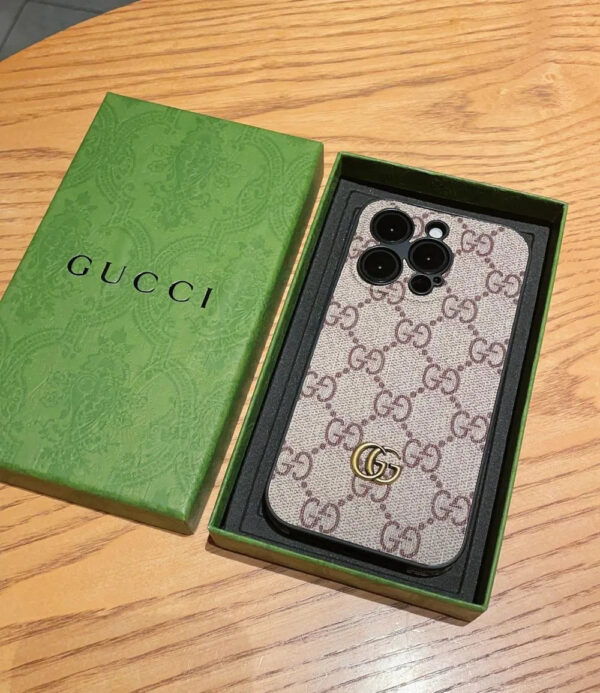 02-39 GG Classic Leather iPhone Case