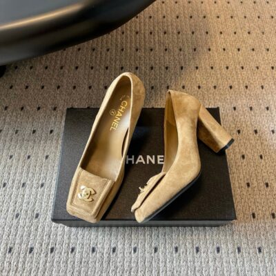 Chanel High Heels in Suede