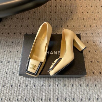 0_HDSavePhotos_fee79ac5-6399-4dc5-85e9-1b8c996b0b78 Chanel High Heels in Lamb