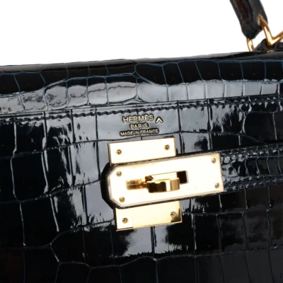 Hermès Kelly Sellier 28 Bleu Baltique Shiny Porosus Crocodile Gold Hardware
