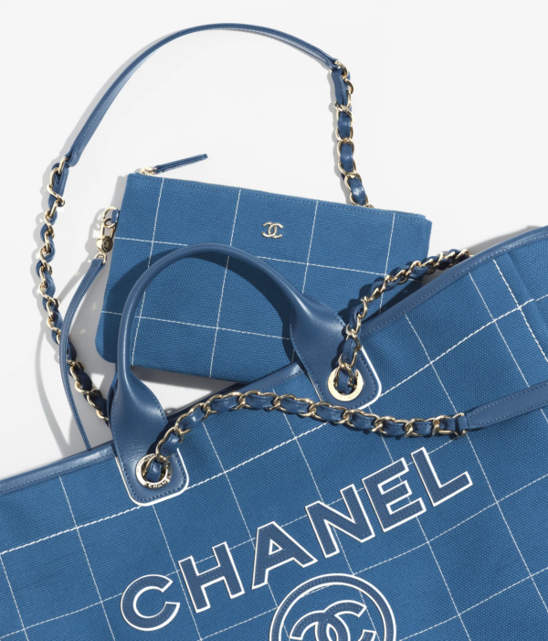 MAXI SHOPPING BAG chanel