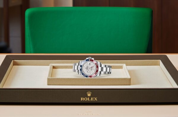 113f61fd6043b6634a172bb3e6de67c4 ROLEX GMT-MASTER II-M126719blro 0002