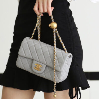 13340171311665101_b5874158-d811-4bf6-8b62-e7af420b4d2f FLAP BAG 20CM GREY LAMBSKIN GOLD HARDWARE