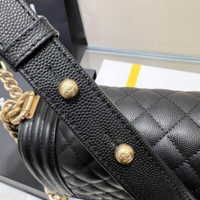 13344148801768188_cabddc65-5402-48f7-8062-010348b720c6 BOY BAG MEDIUM 25 BLACK CAVIAR GOLD HARDWARE