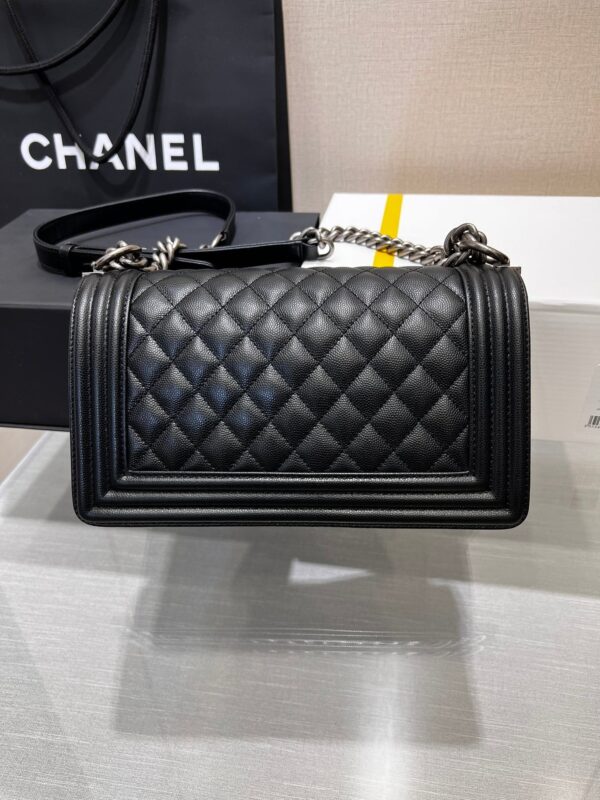 13344148840328367_1036c0dd-3670-45f8-813b-549e8bc99d46 BOY BAG MEDIUM 25 BLACK CAVIAR RUTHENIUM HARDWARE