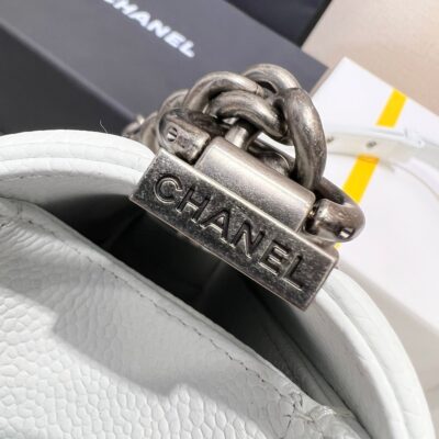BOY BAG MEDIUM 25 WHITE CAVIAR RUTHENIUM HARDWARE