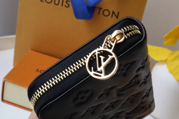 13349352750950874_bb6dd583-710b-449f-ad8c-b2669d7b9a0d ZIPPY WALLET 19 BLACK EMBOSSED LAMBSKIN