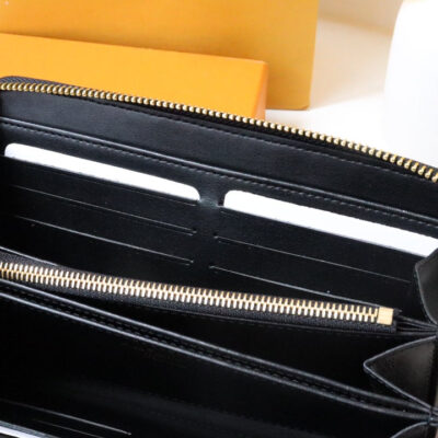 13349352754721187_de6d1f7e-3ebc-4292-bc16-cd798fbd9b50 ZIPPY WALLET 19 BLACK EMBOSSED LAMBSKIN