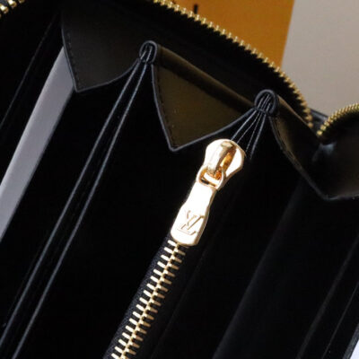 13349352758370010_52ed539c-2239-4402-b791-7fcdf8ee5dbe ZIPPY WALLET 19 BLACK EMBOSSED LAMBSKIN