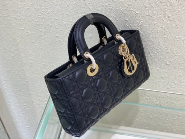 13350670149252261_a88be61f-352d-493c-ab66-73193970d0f5 MEDIUM LADY D-JOY 26 BLACK LAMBSKIN