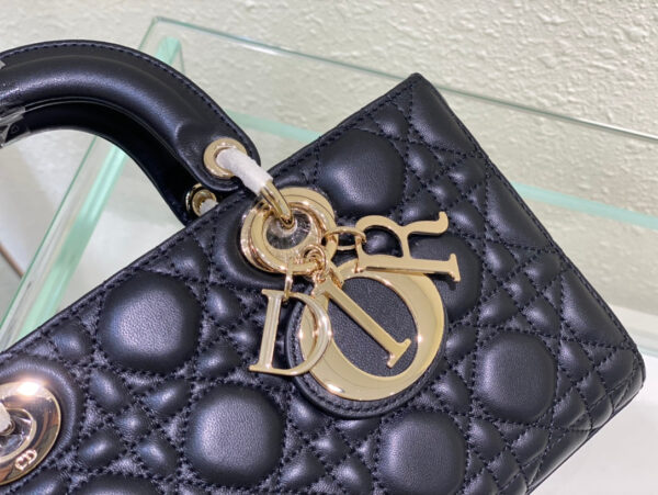 13350670150880110_46d2b9e2-c980-4eba-a57b-9c644a18d047 MEDIUM LADY D-JOY 26 BLACK LAMBSKIN