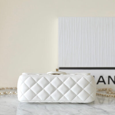 MINI RECTANGLE FLAP BAG TOP HANDLE 20CM WHITE LAMBSKIN SILVER HARDWARE