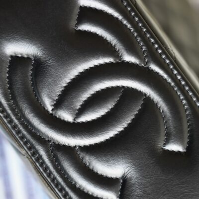 13350828592891311_4f9ecf75-615b-40b0-b680-3b73bf8ea826 CC VANITY CASE 17 BLACK LAMBSKIN SILVER HARDWARE