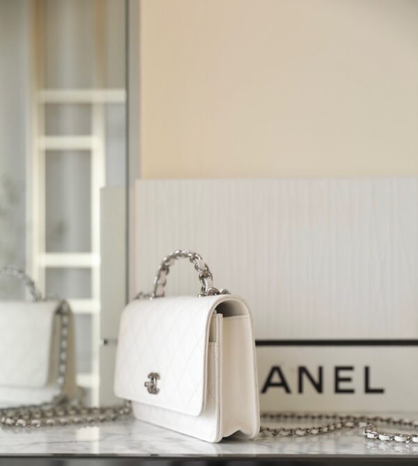 CC WOC 19 WHITE LAMBSKIN SILVER HARDWARE