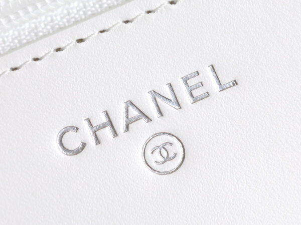 CC WOC 19 WHITE LAMBSKIN SILVER HARDWARE
