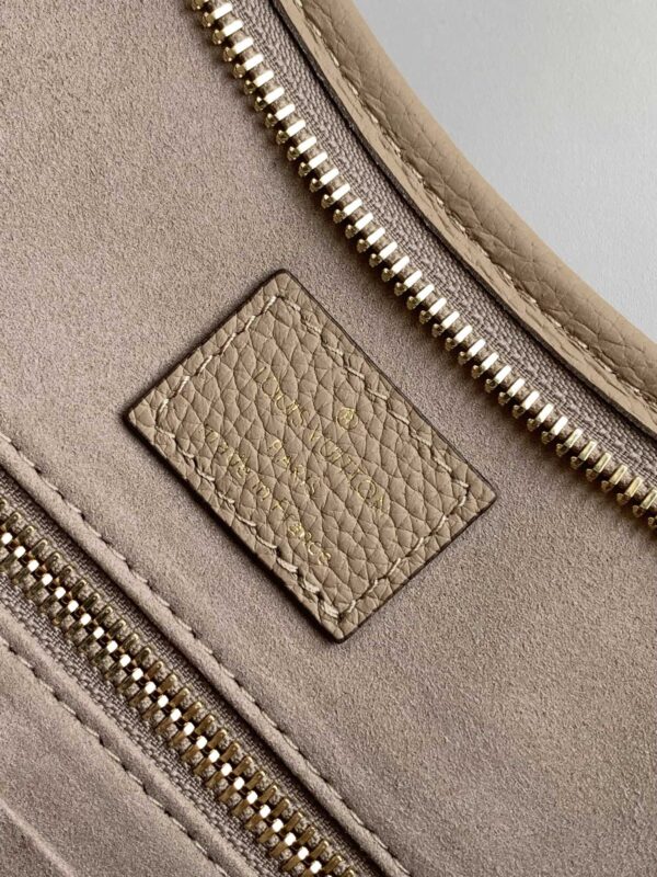 13351064358386132_a13e113e-bdd6-42cf-aacf-927435b0dd8c CARRYALL MM 39 BEIGE MONOGRAM GRAINED COWHIDE LEATHER
