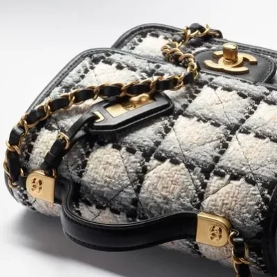 Important customer only ☆ CHANEL ☆ Small top handle