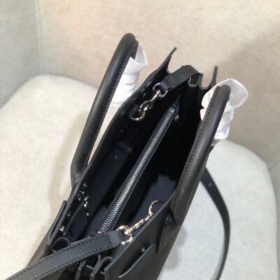 SAC DE 26 HANDBAG BLACK CALFSKIN