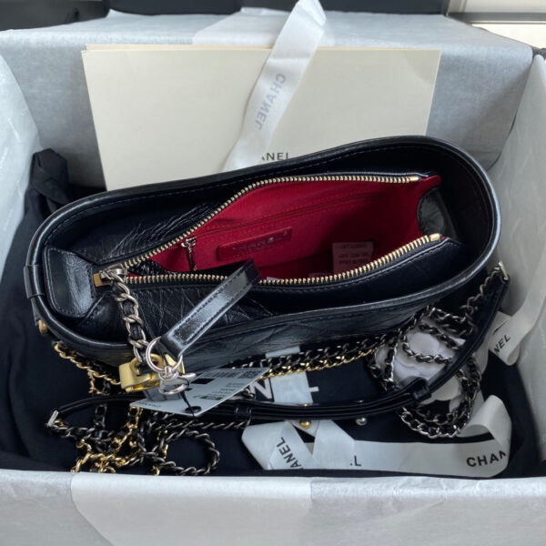 20200913_i1599933994_130_7_jpg CC ABRIELLE MINI 20 HOBO BAG IN BLACK CALFSKIN
