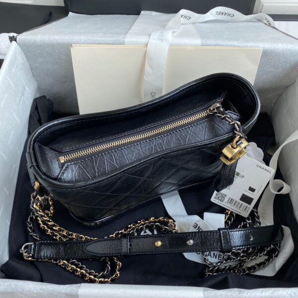 20200913_i1599933994_3073_5_jpg CC ABRIELLE MINI 20 HOBO BAG IN BLACK CALFSKIN