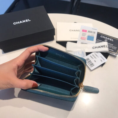 20201013_i1602573846_2018_6_jpg_3bf45ecf-2220-4d22-a320-5744d401eb73 CC ZIPPED CAVIAR PURSE 11 OCEAN CALFSKIN GOLD ICON