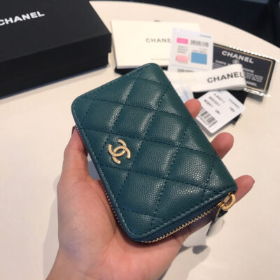 20201013_i1602573846_2839_3_jpg_74336717-c1fc-4b3d-acf2-f373af8e97c0 CC ZIPPED CAVIAR PURSE 11 OCEAN CALFSKIN GOLD ICON