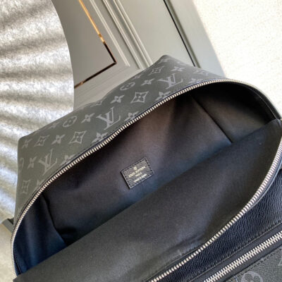 DISCOVERY BACKPACK 40 IN BLACK MONOGRAM CANVAS