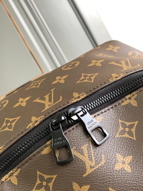 DISCOVERY BACKPACK 40 IN BROWN MONOGRAM CANVAS RUBBER LOGO