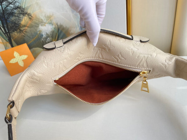 20210621_i1624274545_577_3_jpg LV BUMBAG WAIST BAG 37 IN CREAM GRAINED CALFSKIN