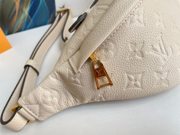 20210621_i1624274545_8676_4_jpg LV BUMBAG WAIST BAG 37 IN CREAM GRAINED CALFSKIN