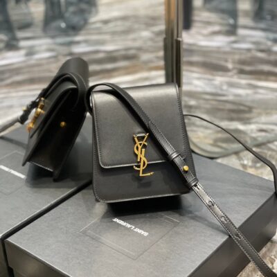 KAIA 18 HANDBAG IN BLACK CALFSKIN