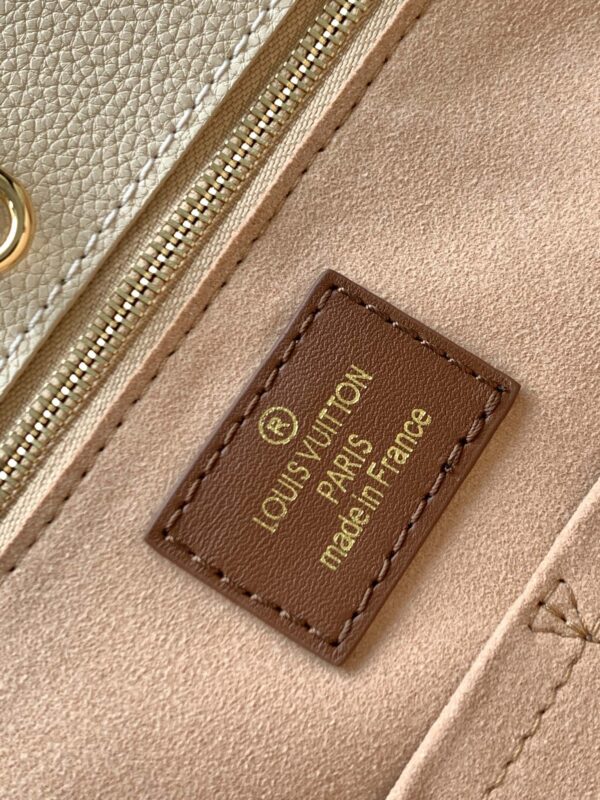 20210927_i1632721611_980_7_jpg_a61500b6-bdac-44b7-ad10-d969eba8d1f2 ONTHEGO GM 41 CREAM CHOCOLATE