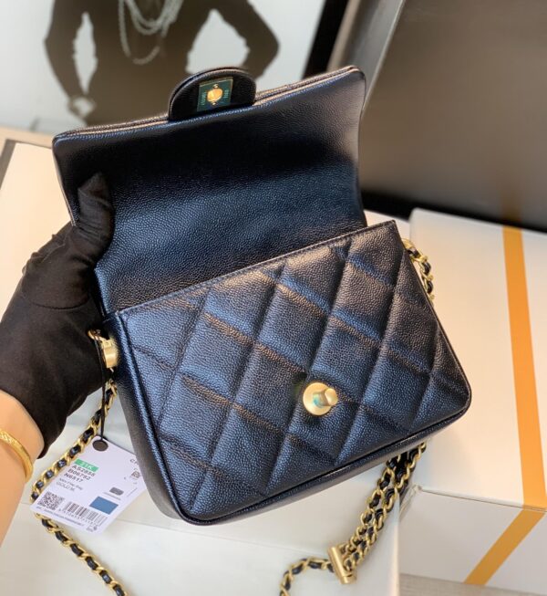 20211010_i1633841331_2379_7_jpg_c13ba236-e77b-456c-8b60-46b855e2f640 CHANEL 25S CLASSIC FLAP 19 CM IN BLACK CAVIAR LEATHER WITH GOLD HARDWARE