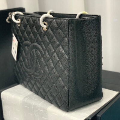 CHANEL 25S MEDALLION TOTE 33 CM IN BLACK CAVIAR WITH SILVER HARDWARE