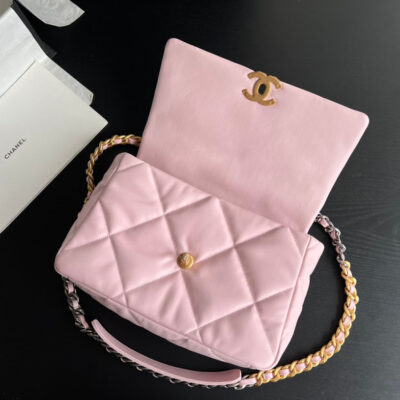 19 FLAP BAG 30 PINK GOATSKIN