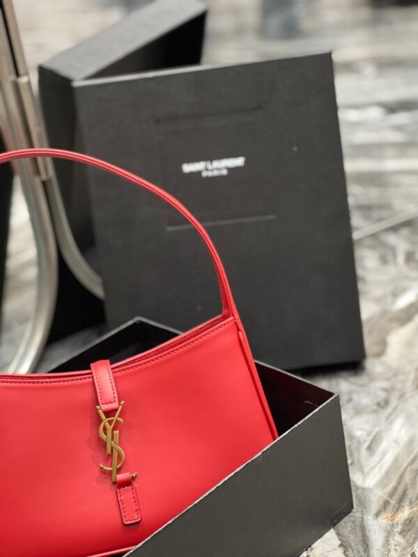 20220401_i1648808504_2201_2_jpg_a20f2001-f6fb-4d87-8465-25f39160fcc3 LE 5 A 7 23 RED LAMBSKIN GOLD HARDWARE