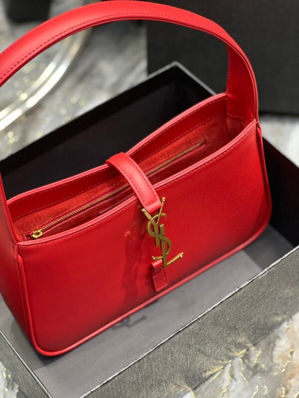 20220401_i1648808504_5938_4_jpg_cc8d3905-dd54-40c8-81d7-49f3473cb770 LE 5 A 7 23 RED LAMBSKIN GOLD HARDWARE