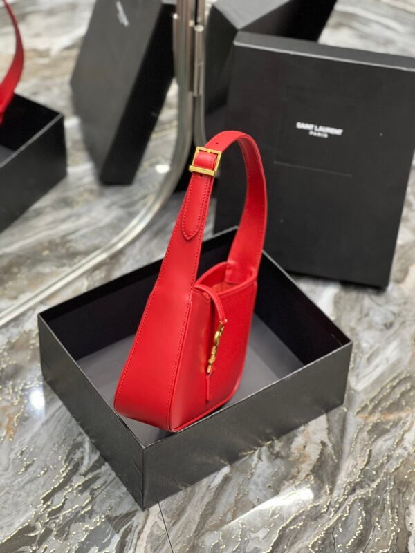20220401_i1648808504_7241_6_jpg_b7157649-6866-444d-8d1f-b56e2abc9c4d LE 5 A 7 23 RED LAMBSKIN GOLD HARDWARE