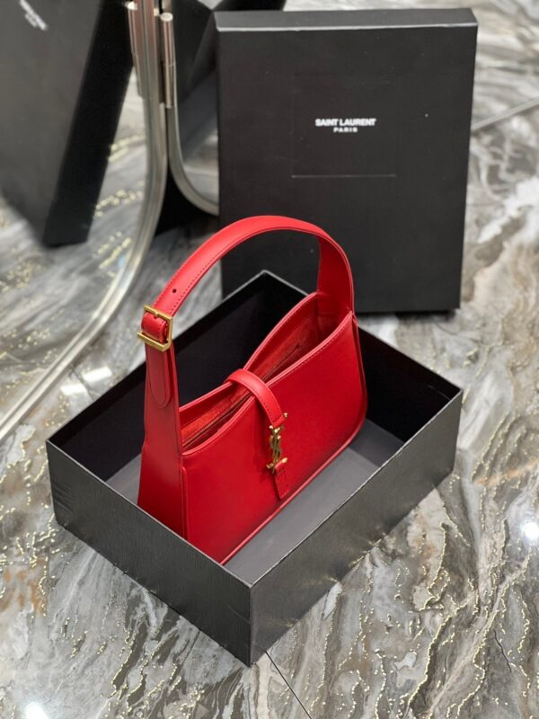20220401_i1648808504_788_3_jpg_c6709015-45d6-42f5-b836-2129bf8f2e1c LE 5 A 7 23 RED LAMBSKIN GOLD HARDWARE