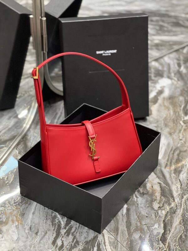 20220401_i1648808504_8164_1_jpg_1d2d670b-92bd-45af-9765-d169380ae35f LE 5 A 7 23 RED LAMBSKIN GOLD HARDWARE