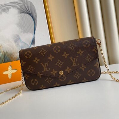 20220521_i1653111897_7932_0_jpg FÉLICIE POCHETTE 21 IN BROWN MONOGRAM CANVAS GOLD HARDWARE