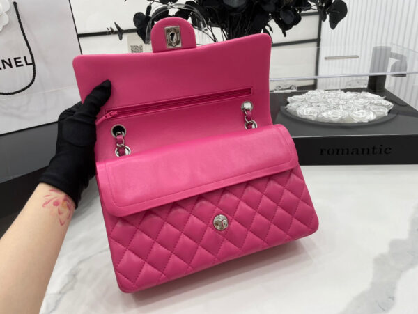 CC 25 CLASSIC SMALL DOUBLE FLAP BAG IN BRIGHT PINK CALFSKIN WITH STRAP