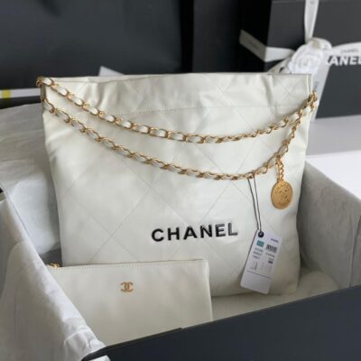 20220608_i1654623076_7651_1_jpg CC MEDIUM 37 HANDBAG IN WHITE SHINY CALFSKIN GOLD HARDWARE