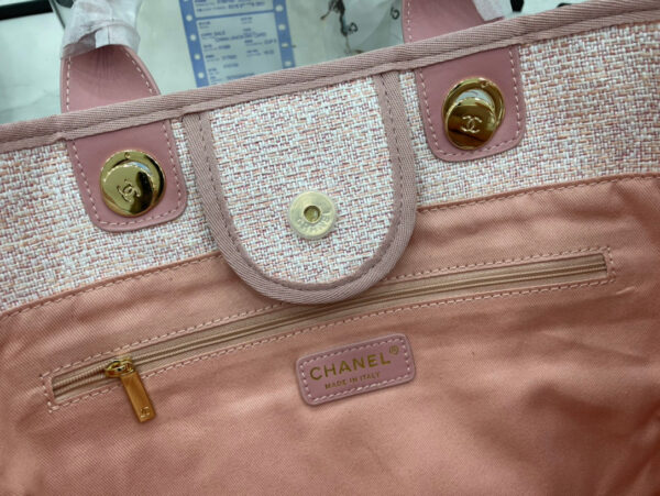 20220623_i1655999877_3405_8_jpg CC DEAUVILLE LARGE 38 TOTE BAG IN LIGHT PINK CANVAS GOLD HARDWARE
