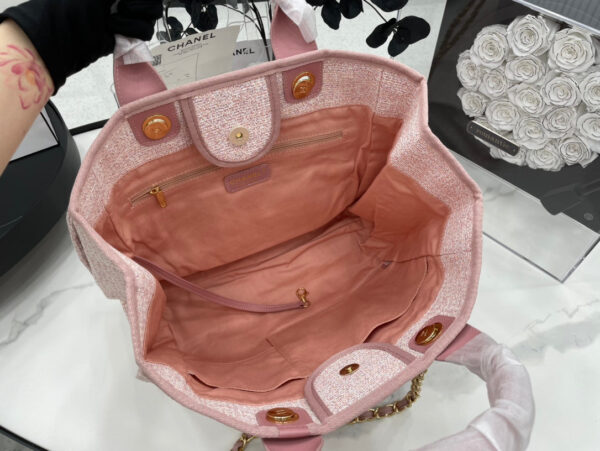 20220623_i1655999877_9354_7_jpg CC DEAUVILLE LARGE 38 TOTE BAG IN LIGHT PINK CANVAS GOLD HARDWARE