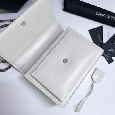 20220728_i1658998537_673_3_jpg SUNSET MEDIUM 22 IN WHITE CALFSKIN SILVER HARDWARE
