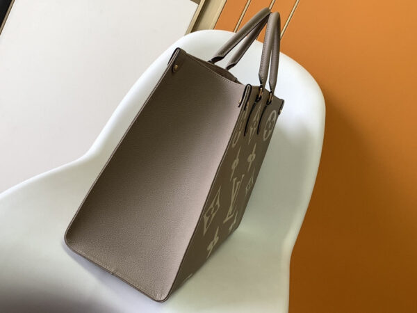 20221018_i1666088718_395_1_jpg_793407b9-25fa-4d1c-b1a6-709a12d5ddf3 ONTHEGO GM 41 GREY CREAM
