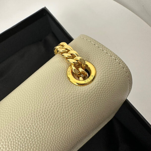 20221117_i1668657273_3572_0_jpg KATE 20 SMALL IN CALFSKIN WHITE WITH GOLD LOGO