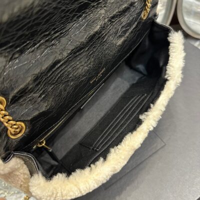 20221123_i1669198982_5619_8_jpg JAMIE BAG 25 IN BLACK CALFSKIN MIX BEIGE SHEARLING GOLD HARDWARE