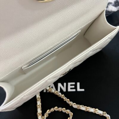 CC KELLY 18 BAG IN WHITE CALFSKIN WITH STRAP